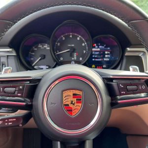 Porsche Macan full